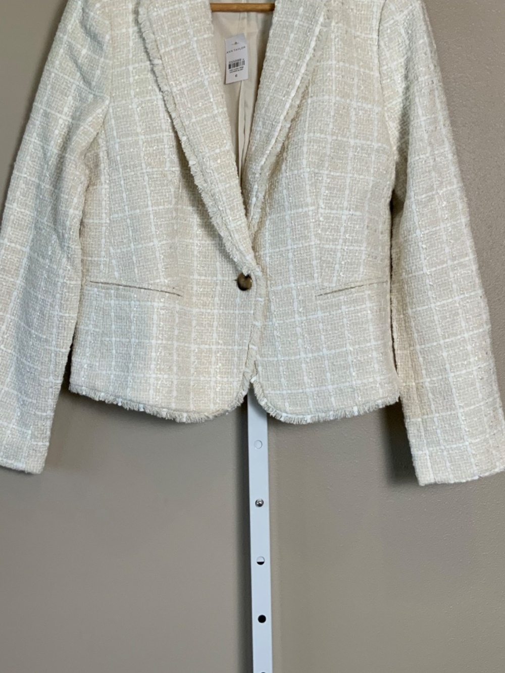 Ann Taylor The Newbury Blazer in Tweed - Picture 6 of 16